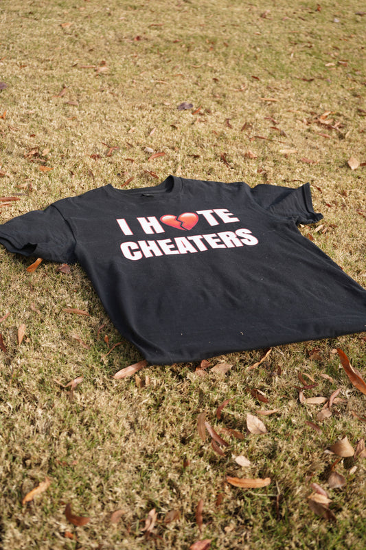 I Hate Cheaters black tee